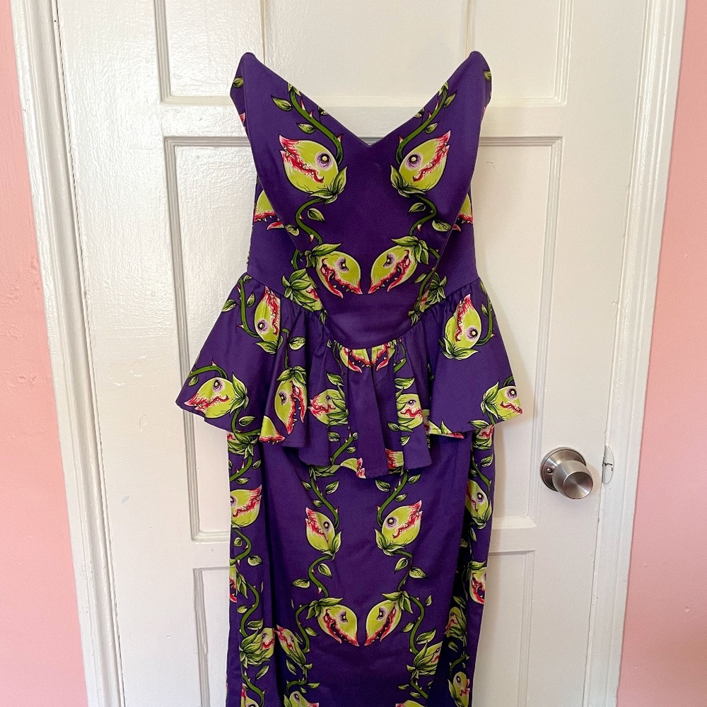 Pin Up Girls Couture Deadly Dames Venus Flytrap Dress